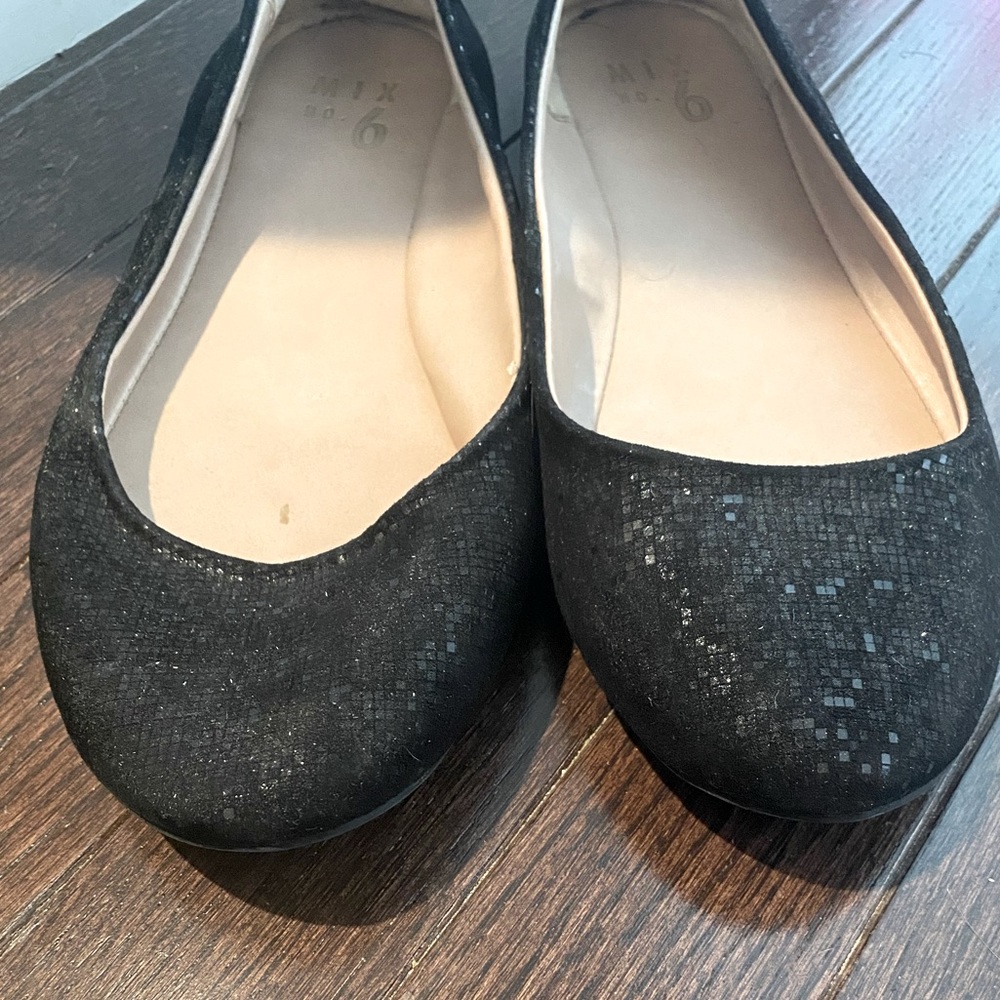 Mix no. 6 black flats